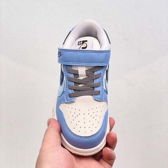 Nike SB Dunk Low Cream Blue Sneakers